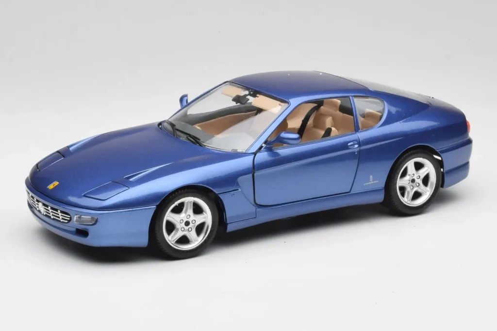 Model 1:18 Ferrari 456 GT Blu Pozzi Bburago