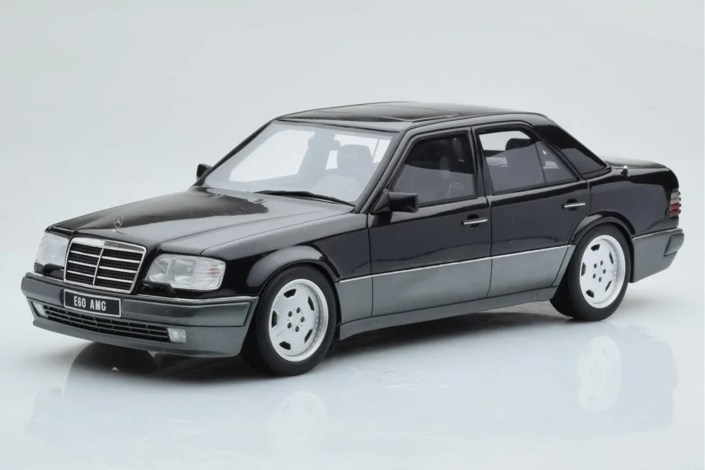 车型 1:18 Mercedes E60 AMG W124 黑色 Otto