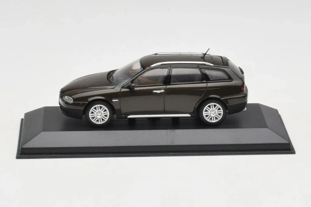 โมเดลรถ 1:43 Alfa Romeo 159 Brooklands สีเขียว Minichamps (มือสอง)