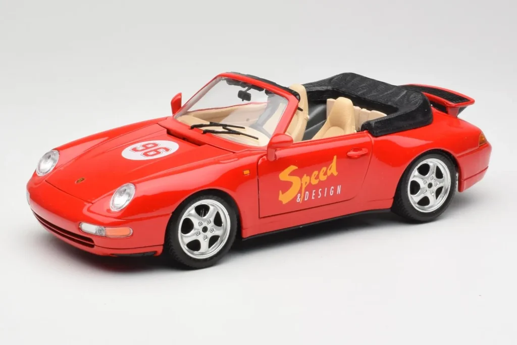 โมเดลรถ 1:18 Porsche 911 993 Carrera Cabriolet สีแดง Bburago (มือสอง)