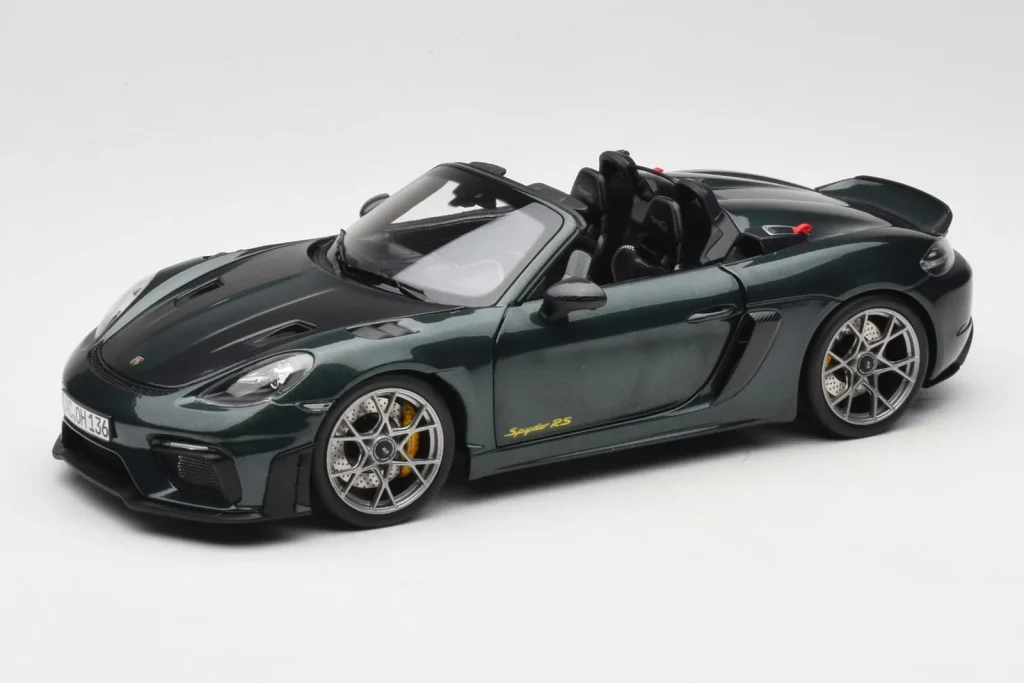 车型 1:18 Porsche 718 Spyder RS Weissach Pack Forest 绿色 Norev