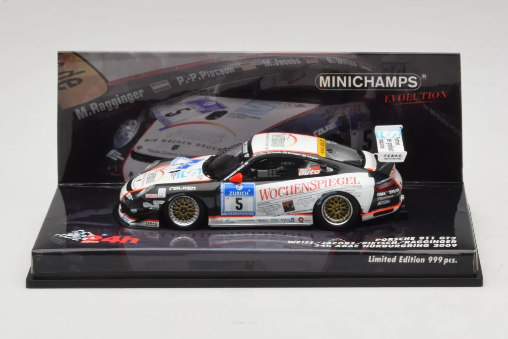 โมเดลรถ 1:43 Porsche 911 997 GT3 #5 24 Hours of Nurburgring ปี 2009 Minichamps (มือสอง)