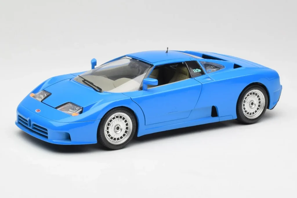 车型 1:18 Bugatti EB110 蓝色 Bburago