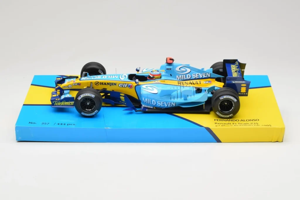 โมเดลรถ 1:18 Renault R25 #5 F. Alonso Brazilian GP F1 World Champion ปี 2005 Minichamps (มือสอง)
