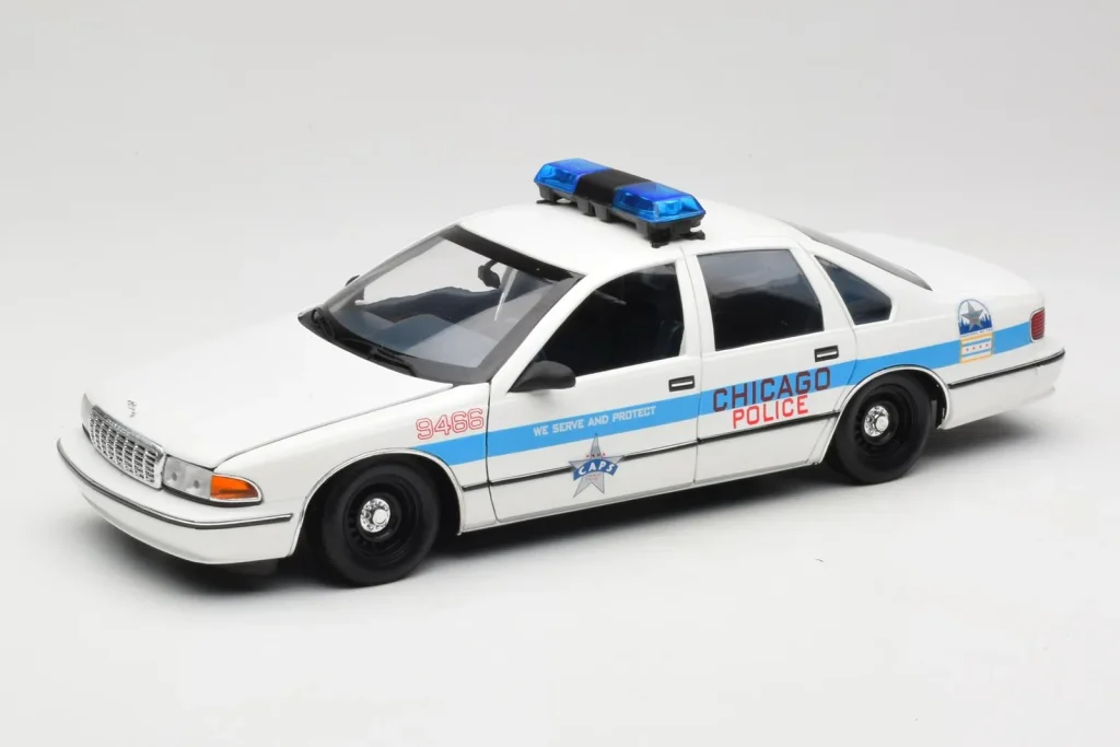 โมเดลรถ 1:18 Chevrolet Caprice Chicago Police UT Models (มือสอง)