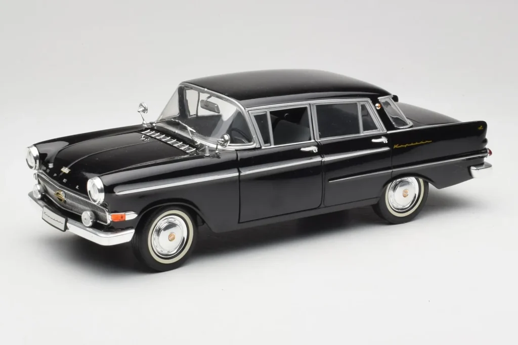 Model 1:18 Opel Kapitan P2 Black Revell