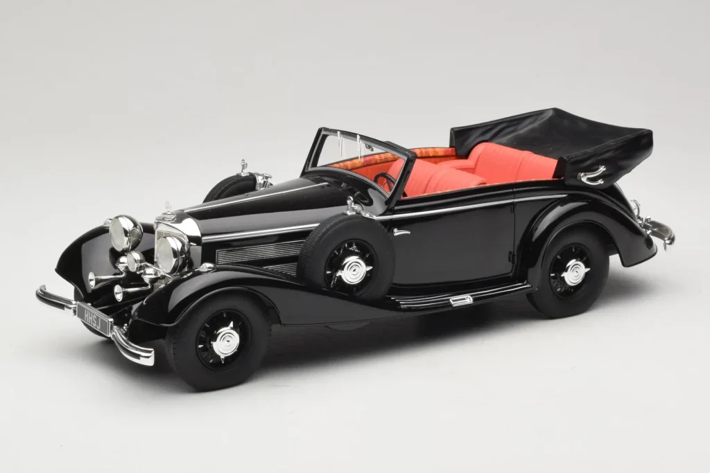 车型 1:18 Mercedes 540K Cabriolet 黑色 Cult Models
