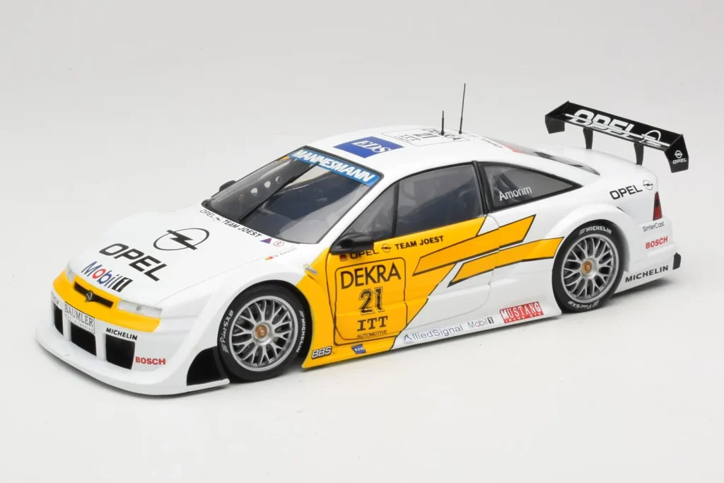 车型 1:18 Opel Calibra V6 #21 N. Amorim DTM 年 1995 UT Models