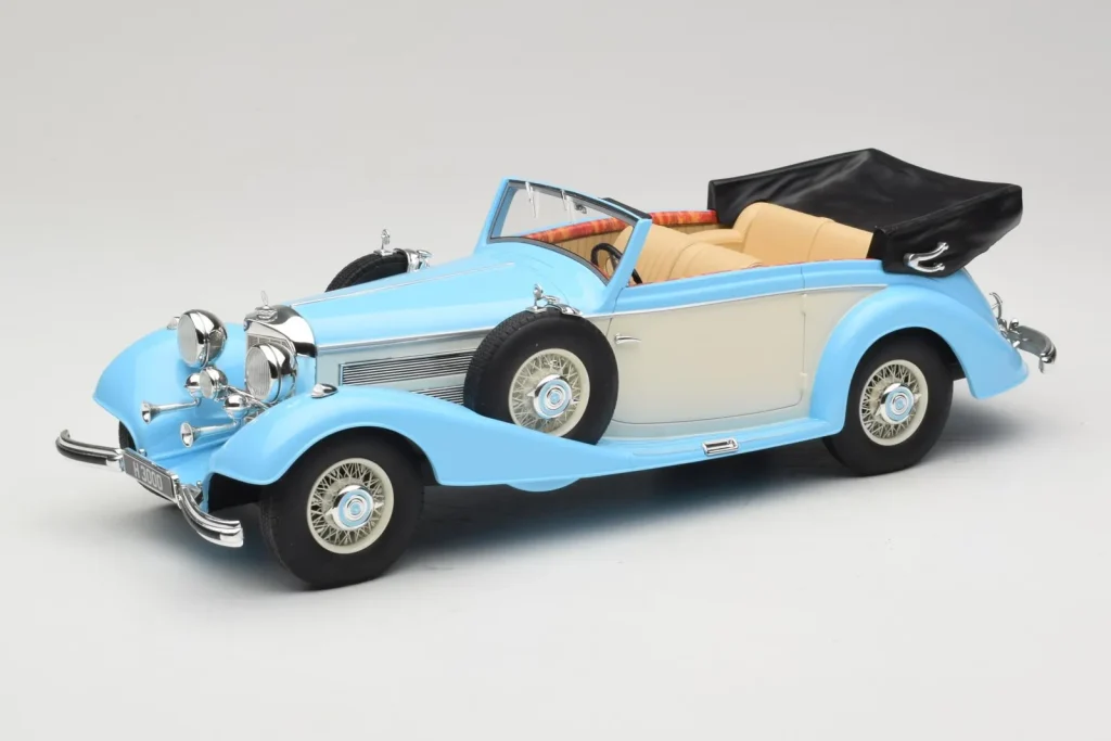 车型 1:18 Mercedes 540K Cabriolet Blue White Cult Models