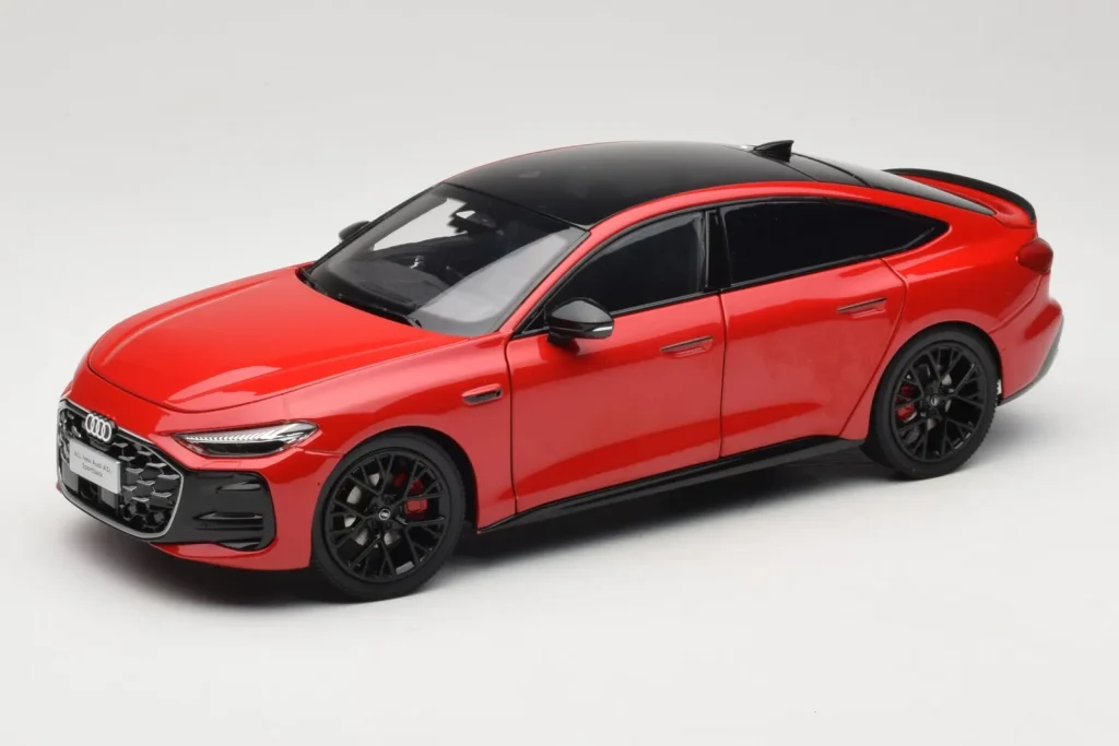 Model 1:18 Audi A5L Sportback red OEM