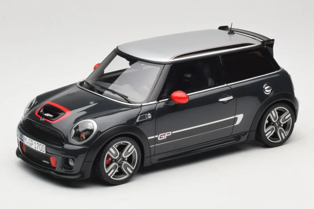 Model 1:18 Mini John Cooper Works GP2 R56 Thunder Grey Otto