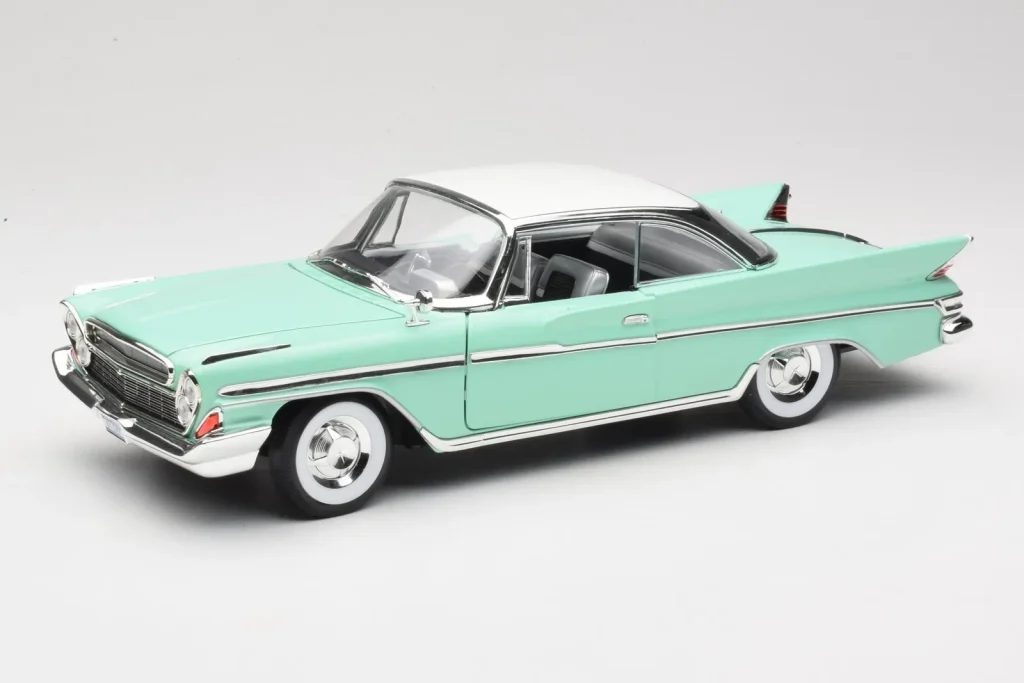 Model 1:18 DeSoto Adventurer green Road Signature
