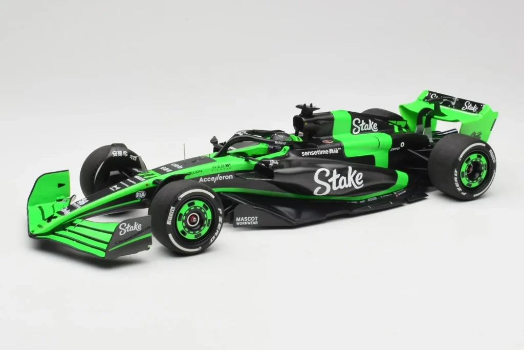 โมเดลรถ 1:18 Stake F1 Team Kick Sauber C44 #77 V. Bottas Emilia Romagna GP ปี 2024 Minichamps [147240177] (มือสอง)