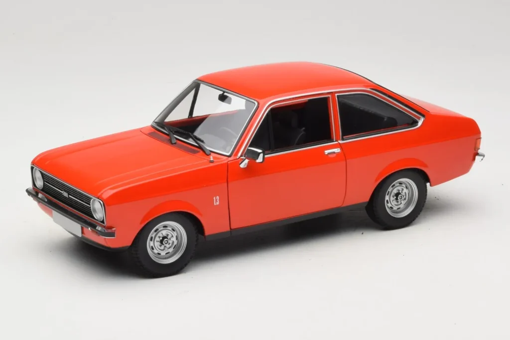 โมเดลรถ 1:18 Ford Escort Mk2 สีส้ม Minichamps (มือสอง)