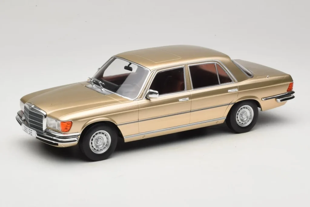 โมเดลรถ 1:18 Mercedes W116 สีเบจเมทัลลิก MCG