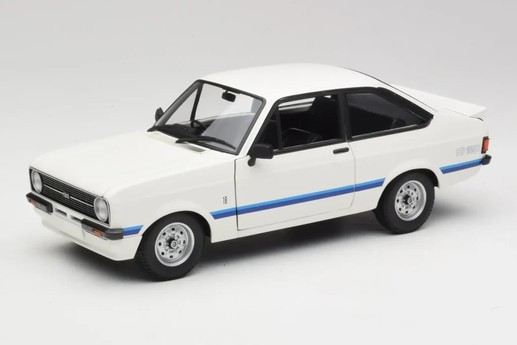 โมเดลรถ 1:18 Ford Escort Mk2 RS 1800 สีขาว Minichamps [150094470] (มือสอง)
