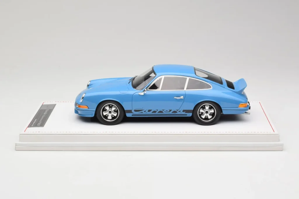 โมเดลรถ 1:18 Porsche 911 Carrera RS 2.7 สีน้ำเงิน IVY Merit
