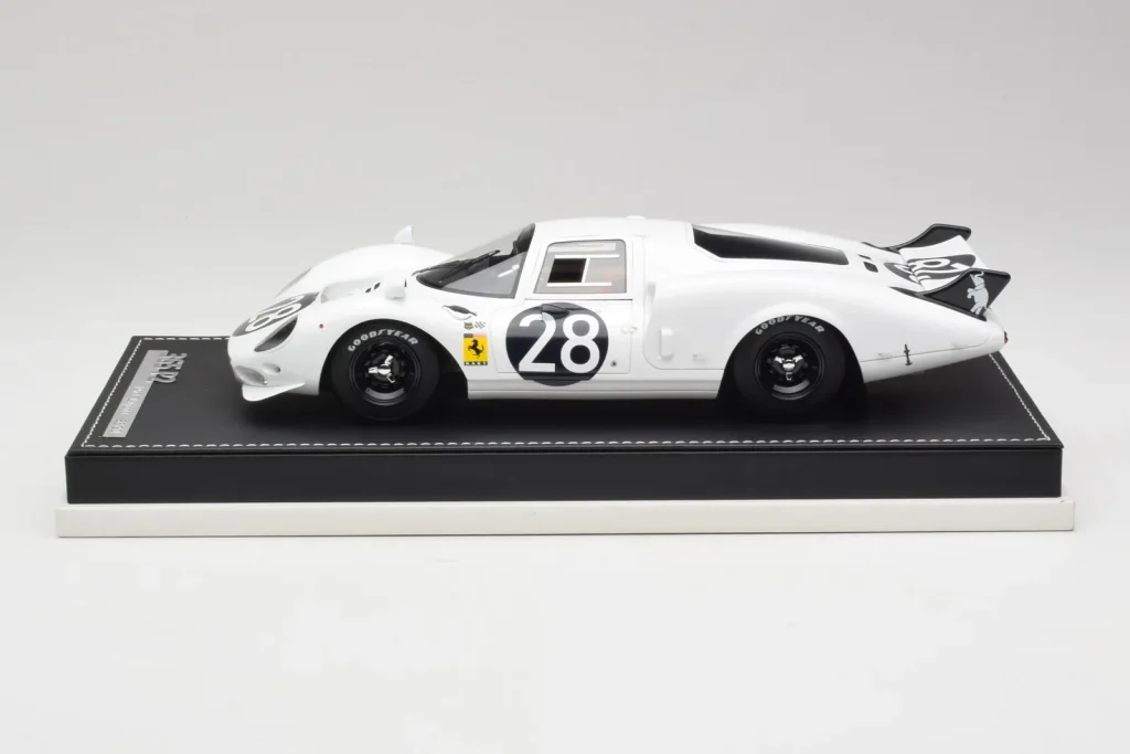 车型 1:18 Ferrari 365 P2 #28 M. Gregory / J. Schlesser NART 24 Hours of Daytona 年 1967 白色 AB Models