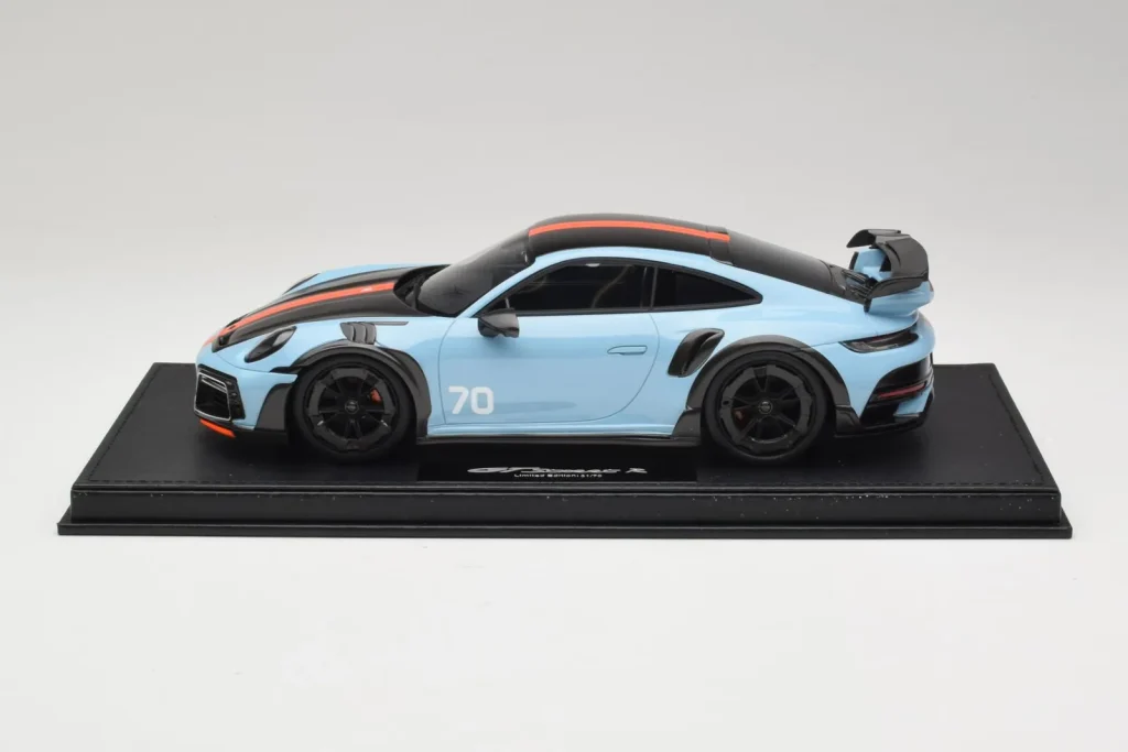 โมเดลรถ 1:18 Porsche 911 992 GTstreet R Gulf สีน้ำเงิน TechArt