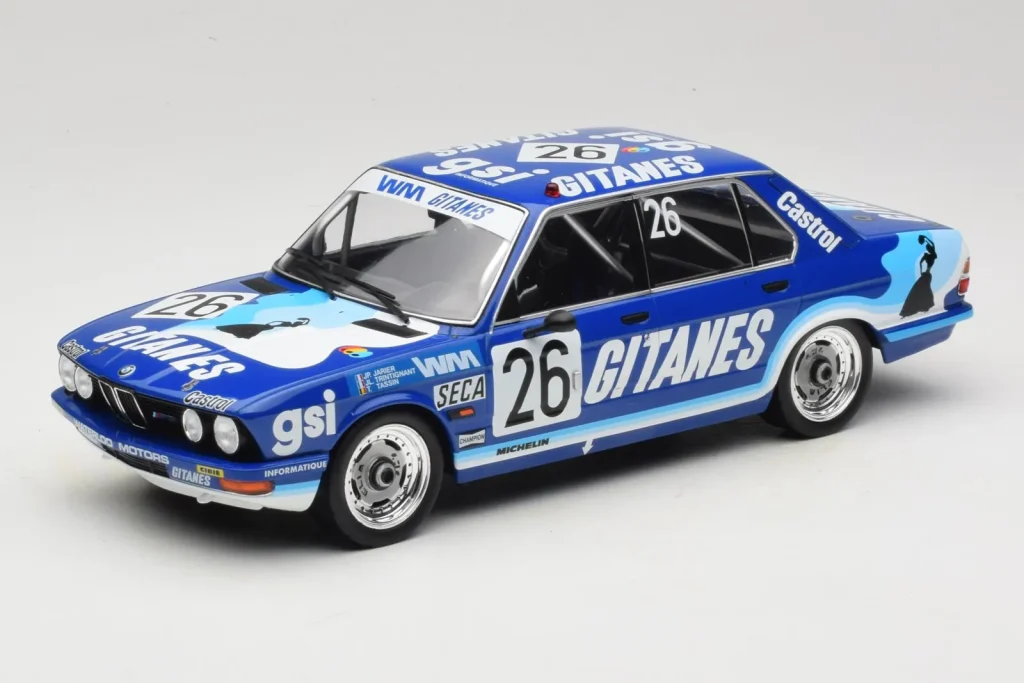 车型 1:18 BMW 528i E28 #26 24 Hours of Spa 年 1982 IXO