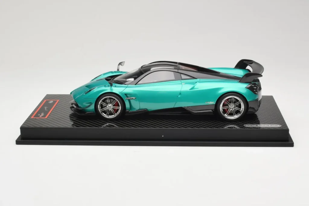 โมเดลรถ 1:18 Pagani Huayra BC สีเขียวเมทัลลิก Yy Model