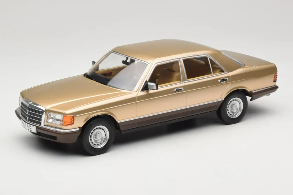 โมเดลรถ 1:18 Mercedes S-Class W126 สีเบจเมทัลลิก MCG