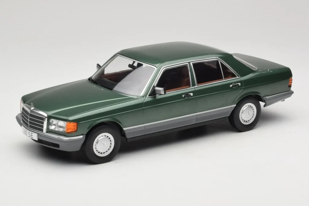 โมเดลรถ 1:18 Mercedes S-Class W126 สีเขียวเมทัลลิก MCG