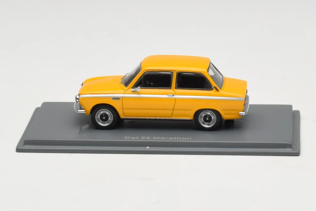 โมเดลรถ 1:43 DAF 55 Marathon สีเหลือง NEO (มือสอง)