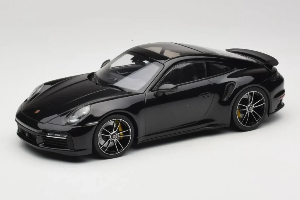车型 1:18 Porsche 911 992 Turbo S 黑色 Minichamps