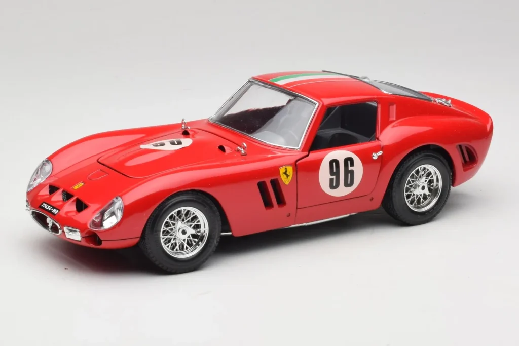Model 1:18 Ferrari 250 GTO #96 year 1962 red Bburago