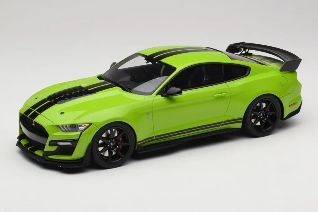 โมเดลรถ 1:18 Ford Mustang Shelby GT500 S550 สีเขียว GT Spirit (มือสอง)