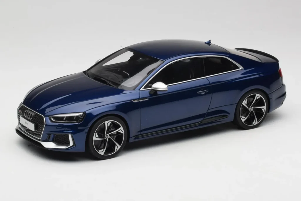 Model 1:18 Audi RS5 B9 Coupe blue GT Spirit