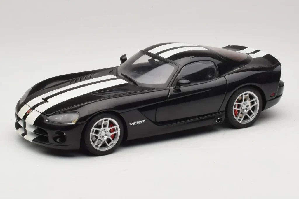 Model 1:18 Dodge Viper SRT-10 Coupe Black AUTOart