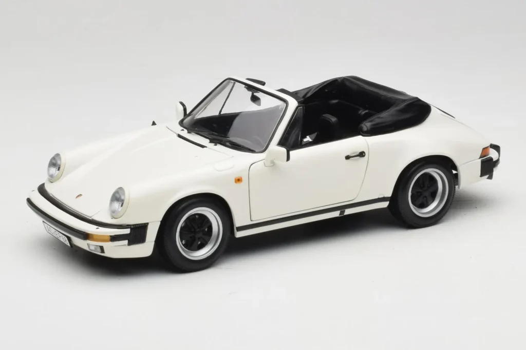 车型 1:18 Porsche 911 SC Cabriolet 白色 Minichamps