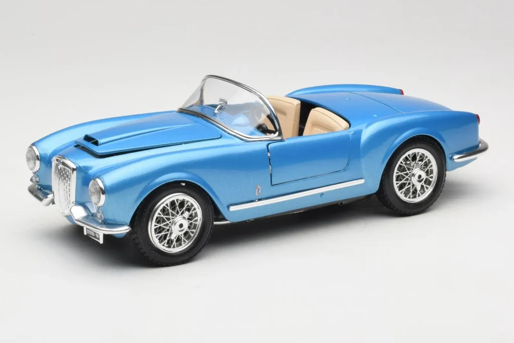 Model 1:18 Lancia Aurelia B24 Spider blue Bburago