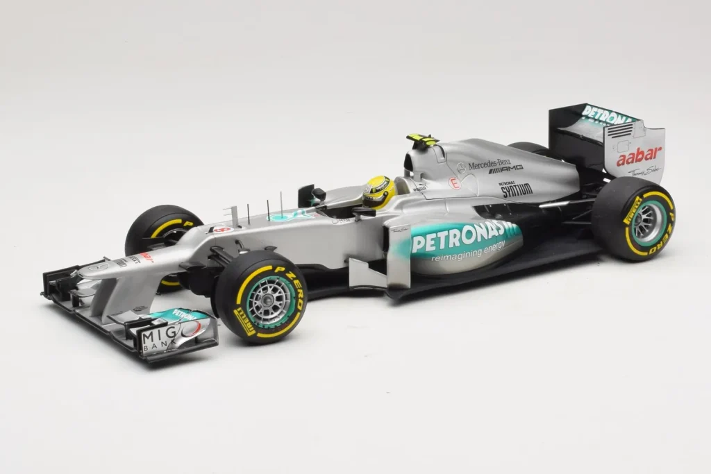 โมเดลรถ 1:18 Mercedes W03 #8 N. Rosberg Mercedes AMG Petronas ปี 2012 Minichamps (มือสอง)