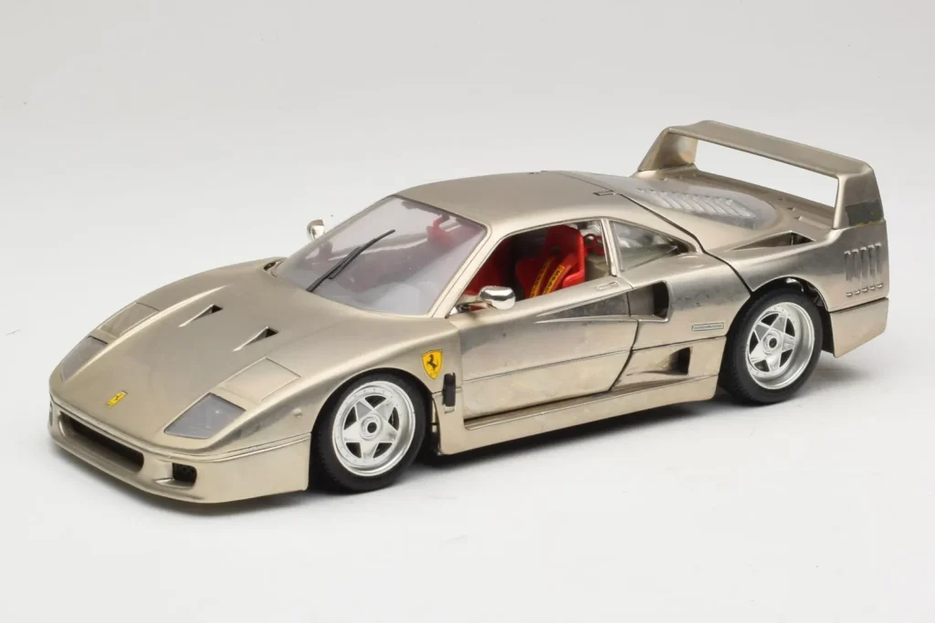 Model 1:18 Ferrari F40 Dark Chrome Silver Kroymans Limited Edition Bburago