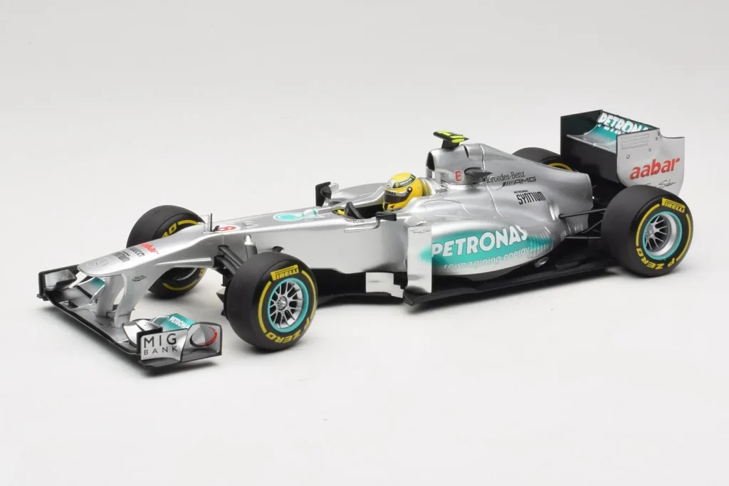 โมเดลรถ 1:18 Mercedes W03 #8 N. Rosberg Mercedes AMG Petronas Showcar ปี 2012 Minichamps (มือสอง)