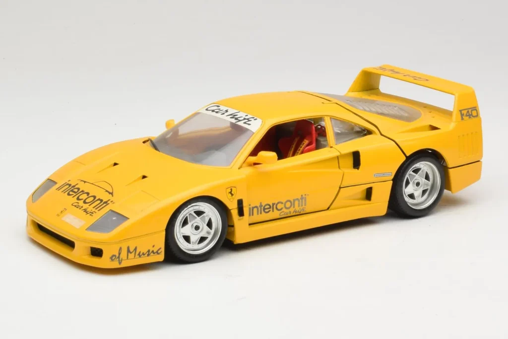Model 1:18 Ferrari F40 Interconti Car HiFi yellow Bburago