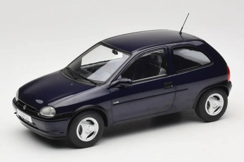 Model 1:18 Opel Corsa B Dark Blue Metallic MCG