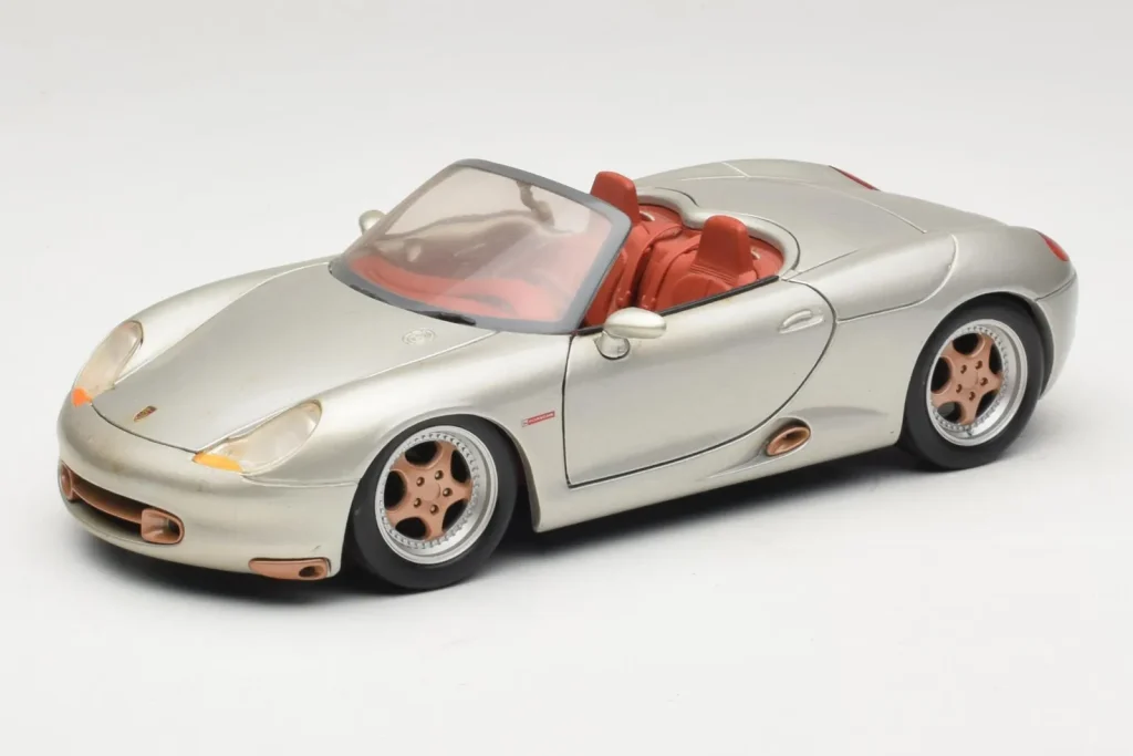 Model 1:18 Porsche Boxster 986 Concept silver Maisto