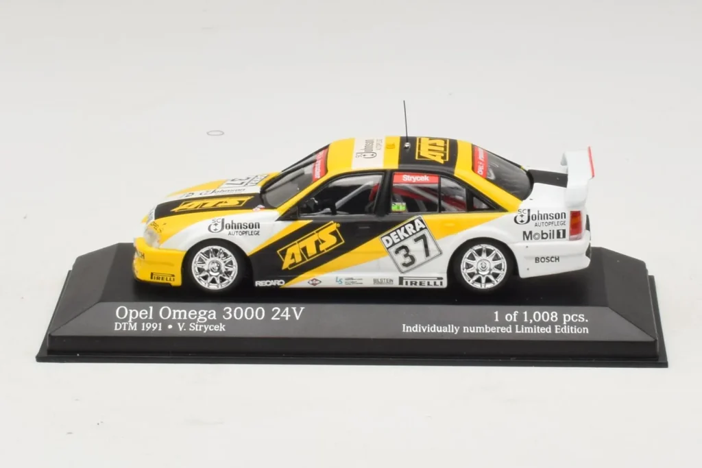 โมเดลรถ 1:43 Opel Omega 3000 24V #37 K-H. Strycek DTM ปี 1991 Minichamps (มือสอง)