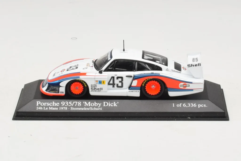 โมเดลรถ 1:43 Porsche 935/78 Moby Dick #43 R. Stommelen / M. Schurti 24 Hours of Le Mans ปี 1978 Minichamps (มือสอง)