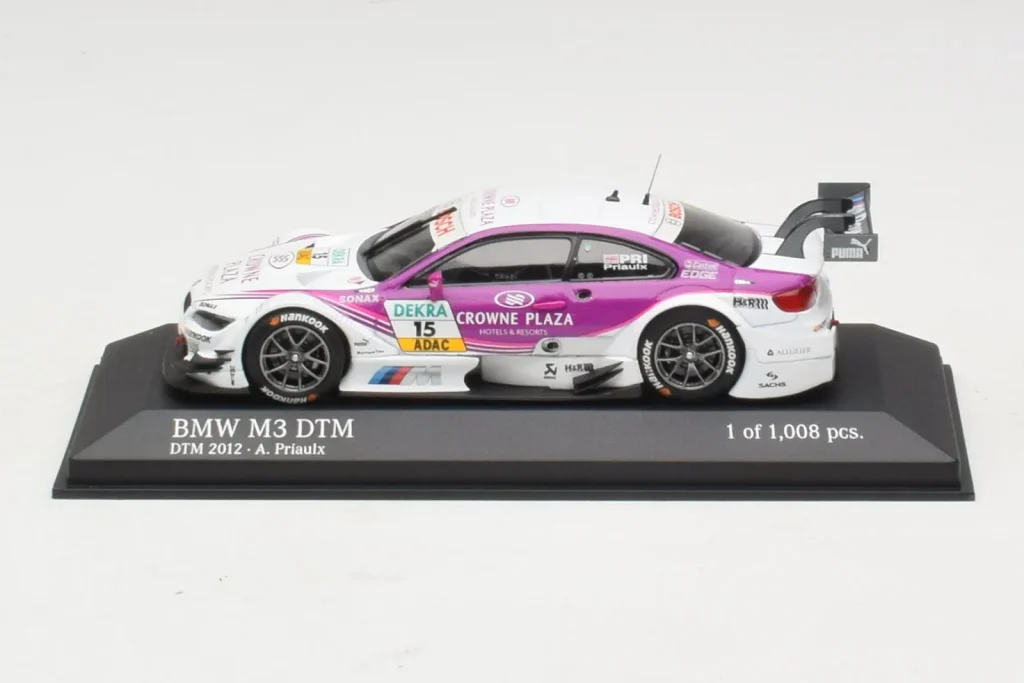 车型 1:43 BMW M3 E92 #15 A. Priaulx BMW Team RMR DTM 年 2012 Minichamps
