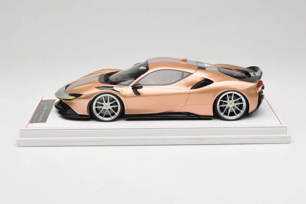 车型 1:18 Ferrari SF90 Novitec Gold Silver Stripe IVY Merit
