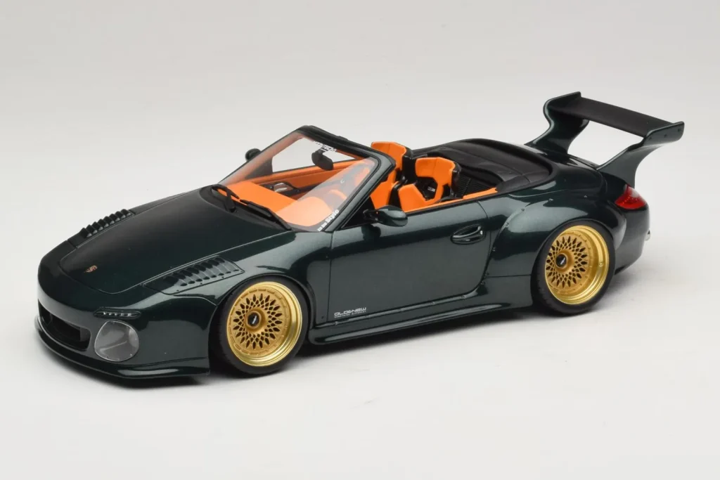 Model 1:18 Porsche 911 992 Cabriolet Old & New Tokyo Auto Salon GT Spirit