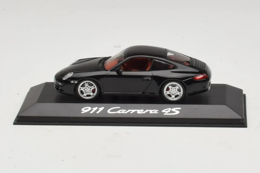 โมเดลรถ 1:43 Porsche 911 997 Carrera 4S Dark Blue Minichamps (มือสอง)