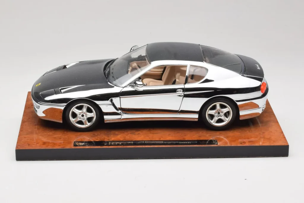 โมเดลรถ 1:18 Ferrari 456 GT Chrome สีเงิน Bburago (มือสอง)