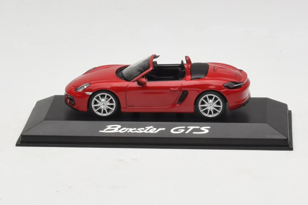 โมเดลรถ 1:43 Porsche Boxster 981 GTS สีแดง Minichamps (มือสอง)
