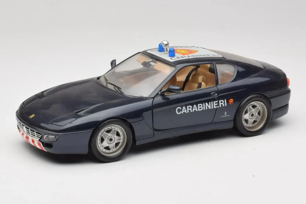 โมเดลรถ 1:18 Ferrari 456 GT Carabinieri สีดำ Bburago (มือสอง)